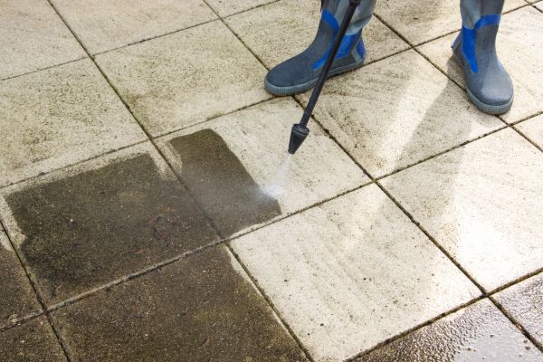 Outdoor Concrete Cleaning in Gainesville